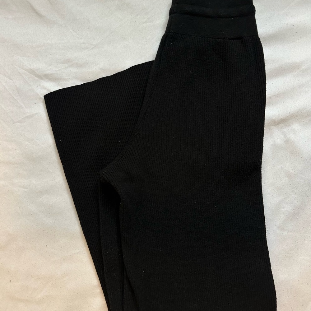 Uniqlo Black Ribbed Lounge Pants